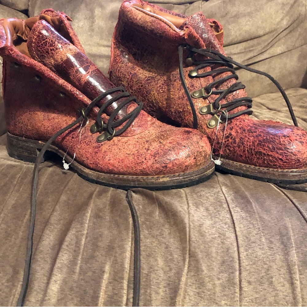 Vintage shoe company combat boots